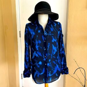 Banana Republic blouse top size XS 💙